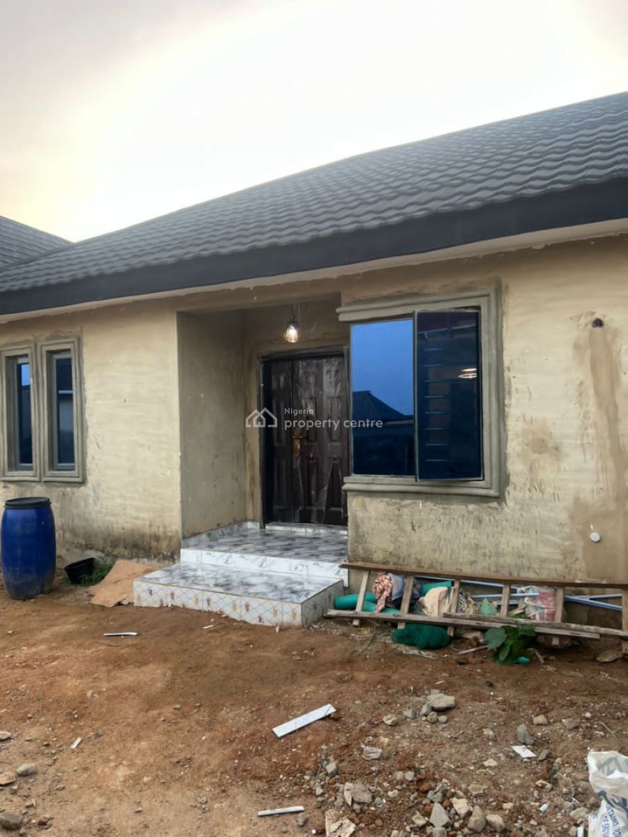 2 Bedroom Block of Flats, Green Leaf Estate Off Ebute Igbogbo Road, Ikorodu, Lagos, Block of Flats for Sale