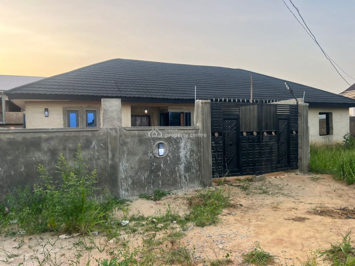 2 Bedroom Block of Flats, Green Leaf Estate Off Ebute Igbogbo Road, Ikorodu, Lagos, Block of Flats for Sale