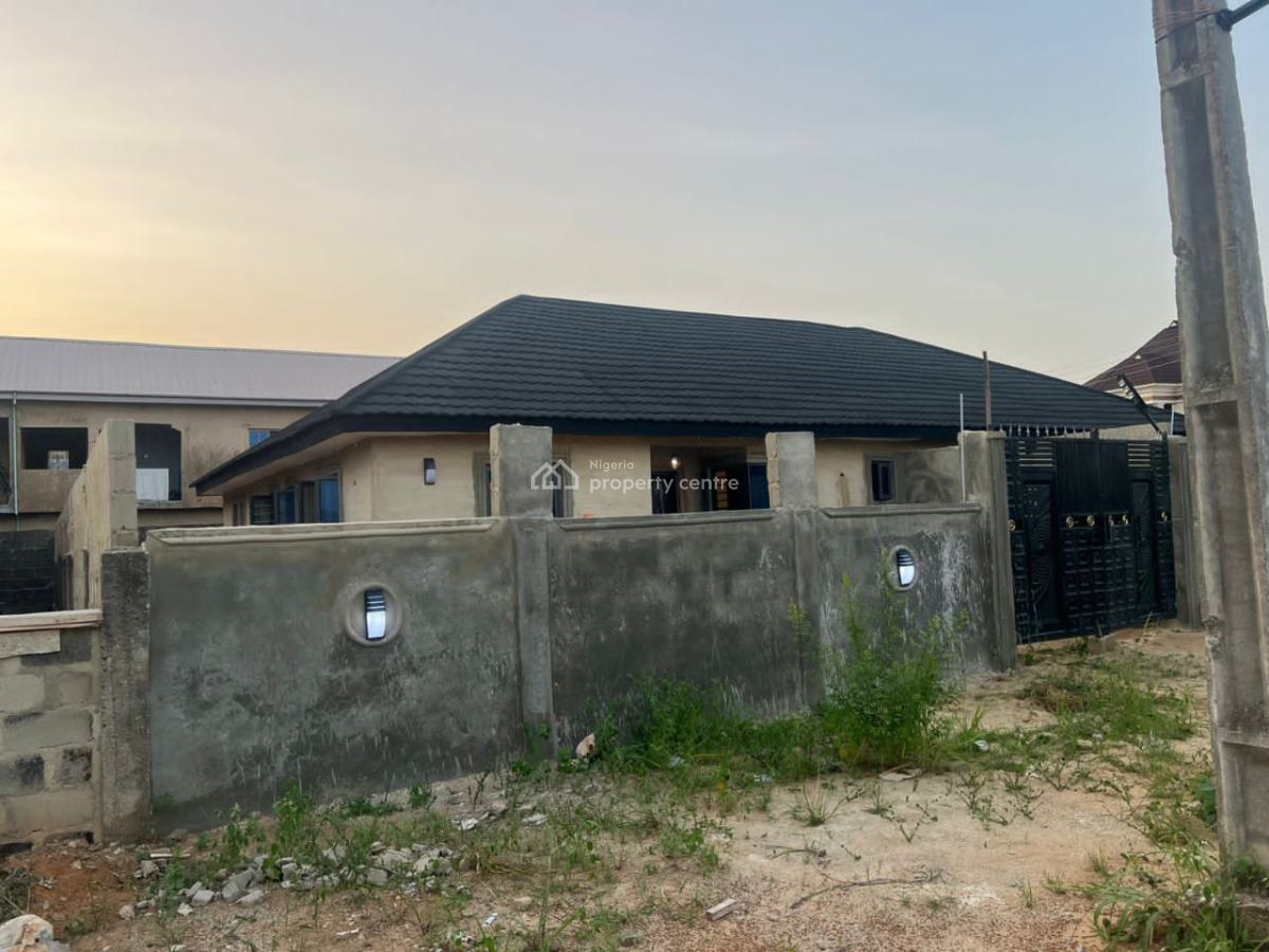 2 Bedroom Block of Flats, Green Leaf Estate Off Ebute Igbogbo Road, Ikorodu, Lagos, Block of Flats for Sale