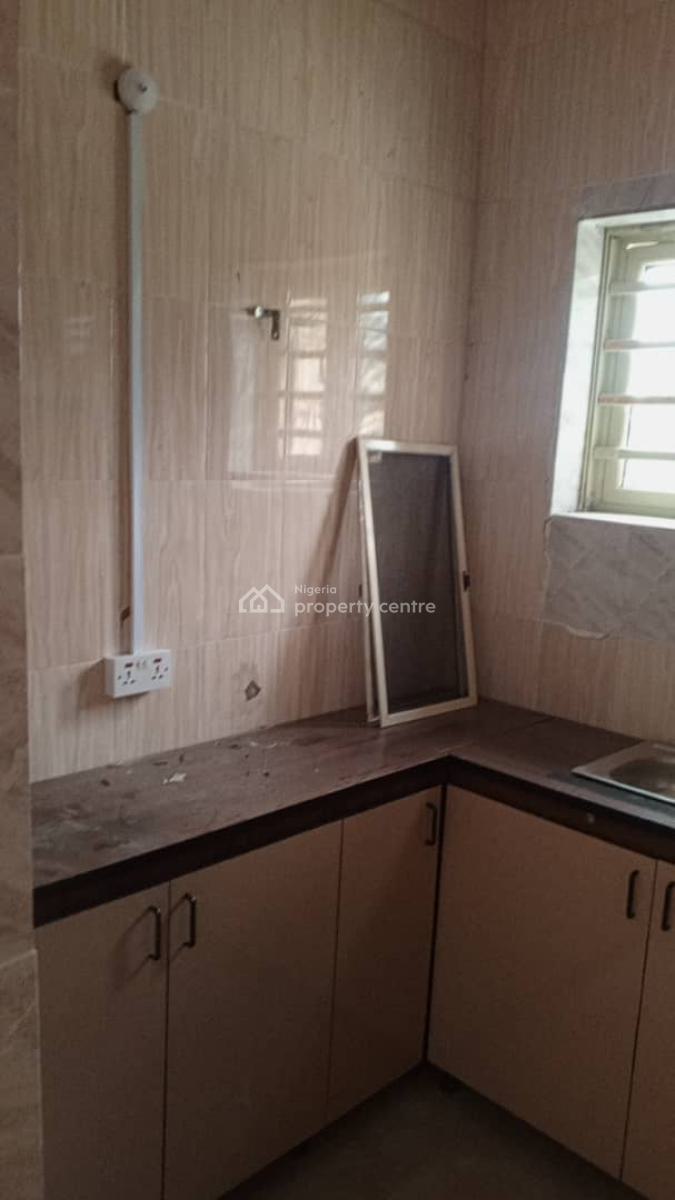 2 Bedroom Flats, Maternity Off Bayeku Road, Igbogbo, Ikorodu, Lagos, House for Rent