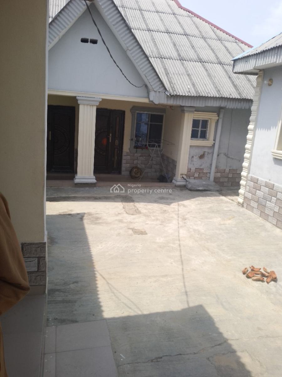 Mini Flat, Off Oreta Road, Igbogbo, Ikorodu, Lagos, Mini Flat (room and Parlour) for Rent