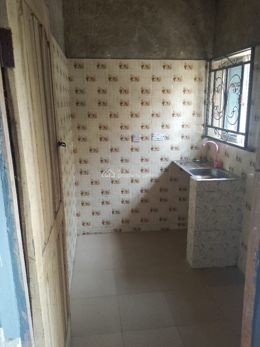 Mini Flat, Off Oreta Road, Igbogbo, Ikorodu, Lagos, Mini Flat (room and Parlour) for Rent