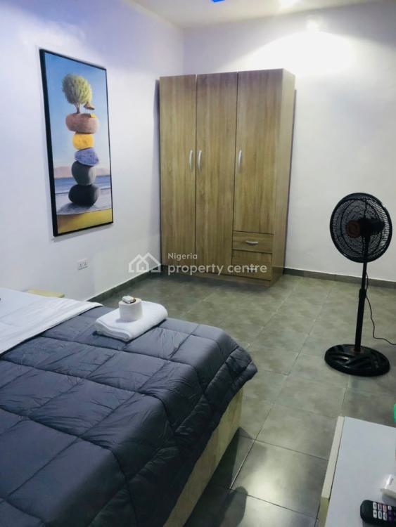 Cozy 2 Bedrooms, Lekki Peninsula, Ajah, Lagos, Flat / Apartment Short Let