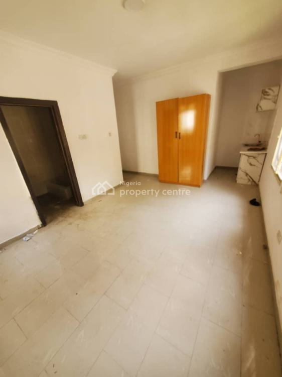 Luxurious Single Room in a Serene and in Beautiful Estate, Lekki Phase 1, Lekki, Lagos, Flat / Apartment for Rent