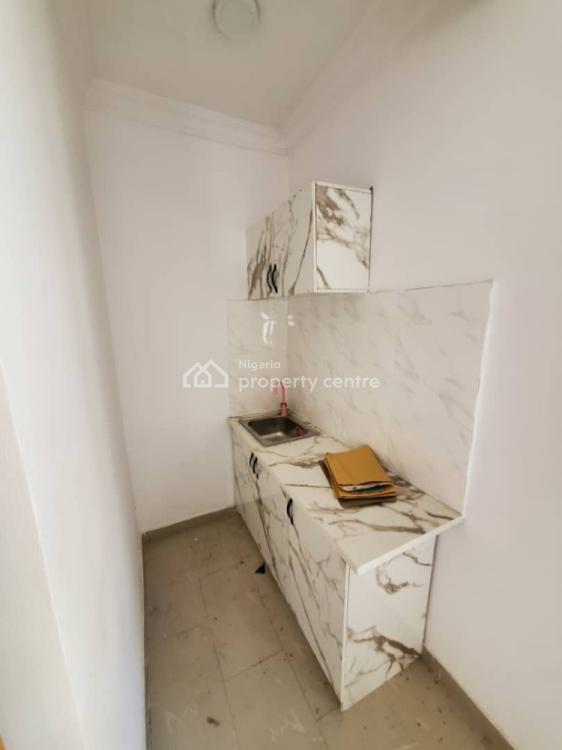 Luxurious Single Room in a Serene and in Beautiful Estate, Lekki Phase 1, Lekki, Lagos, Flat / Apartment for Rent