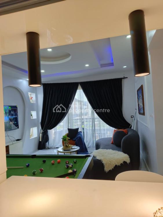 Standard 2 Bedroom, Emiola Mews Opposite Abiola Court 12 Chief Orefamiwo Street Kushenla, Ikate, Lekki, Lagos, House Short Let