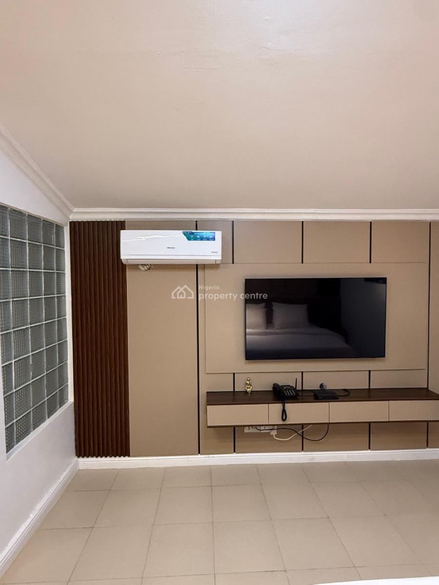 3 Bedrooms Apartment, Cromwell Estate, Chevron Drive, Lekki Phase 2, Lekki, Lagos, Flat / Apartment Short Let