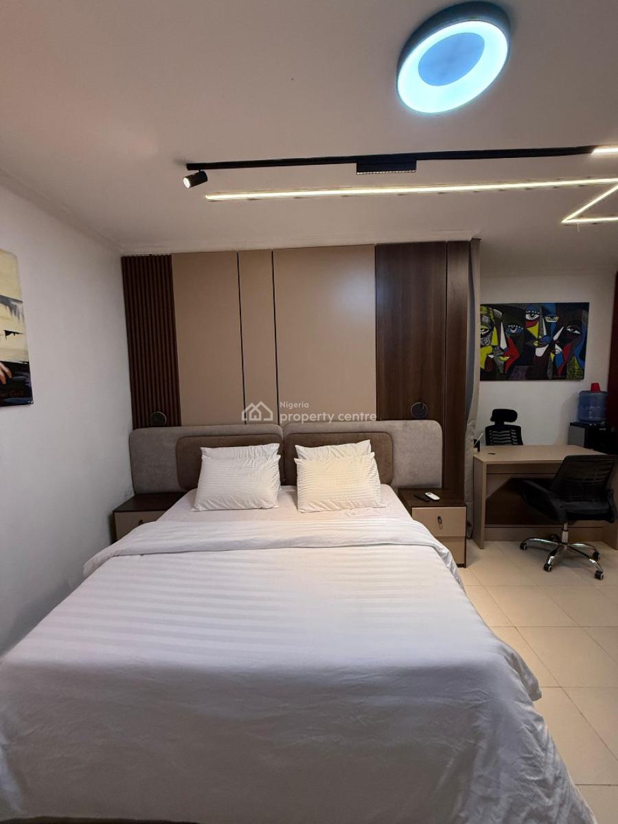 3 Bedrooms Apartment, Cromwell Estate, Chevron Drive, Lekki Phase 2, Lekki, Lagos, Flat / Apartment Short Let