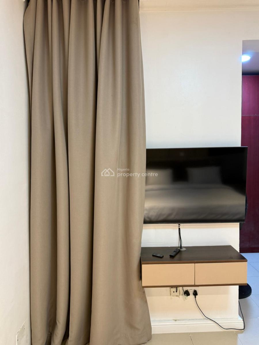 3 Bedrooms Apartment, Cromwell Estate, Chevron Drive, Lekki Phase 2, Lekki, Lagos, Flat / Apartment Short Let