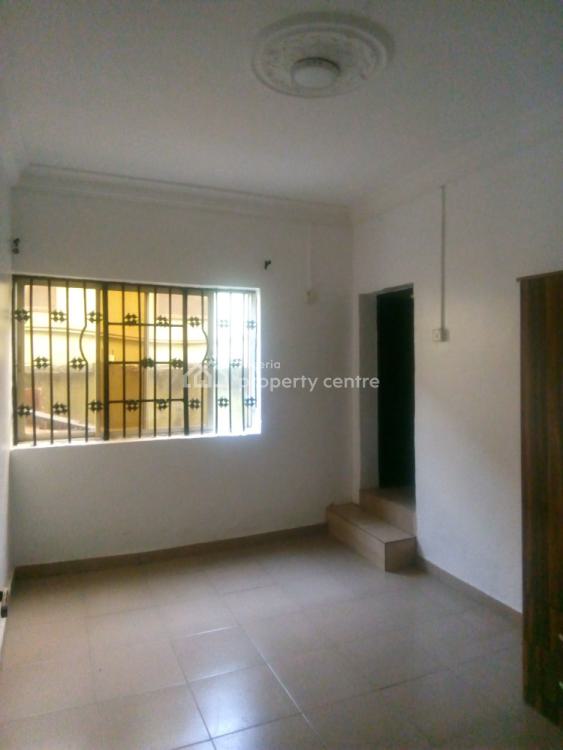 2 Bedroom, Shangisha, Gra Phase 2, Magodo, Lagos, Flat / Apartment for Rent