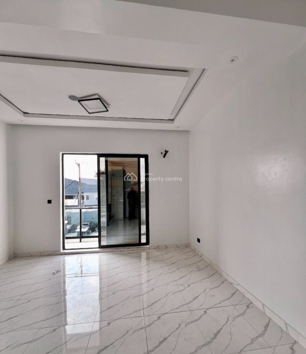 Fully Serviced 3 Bedroom Apartments with Elevator, Swimming Pool,, Lekki Phase 1, Lekki, Lagos, Flat / Apartment for Sale