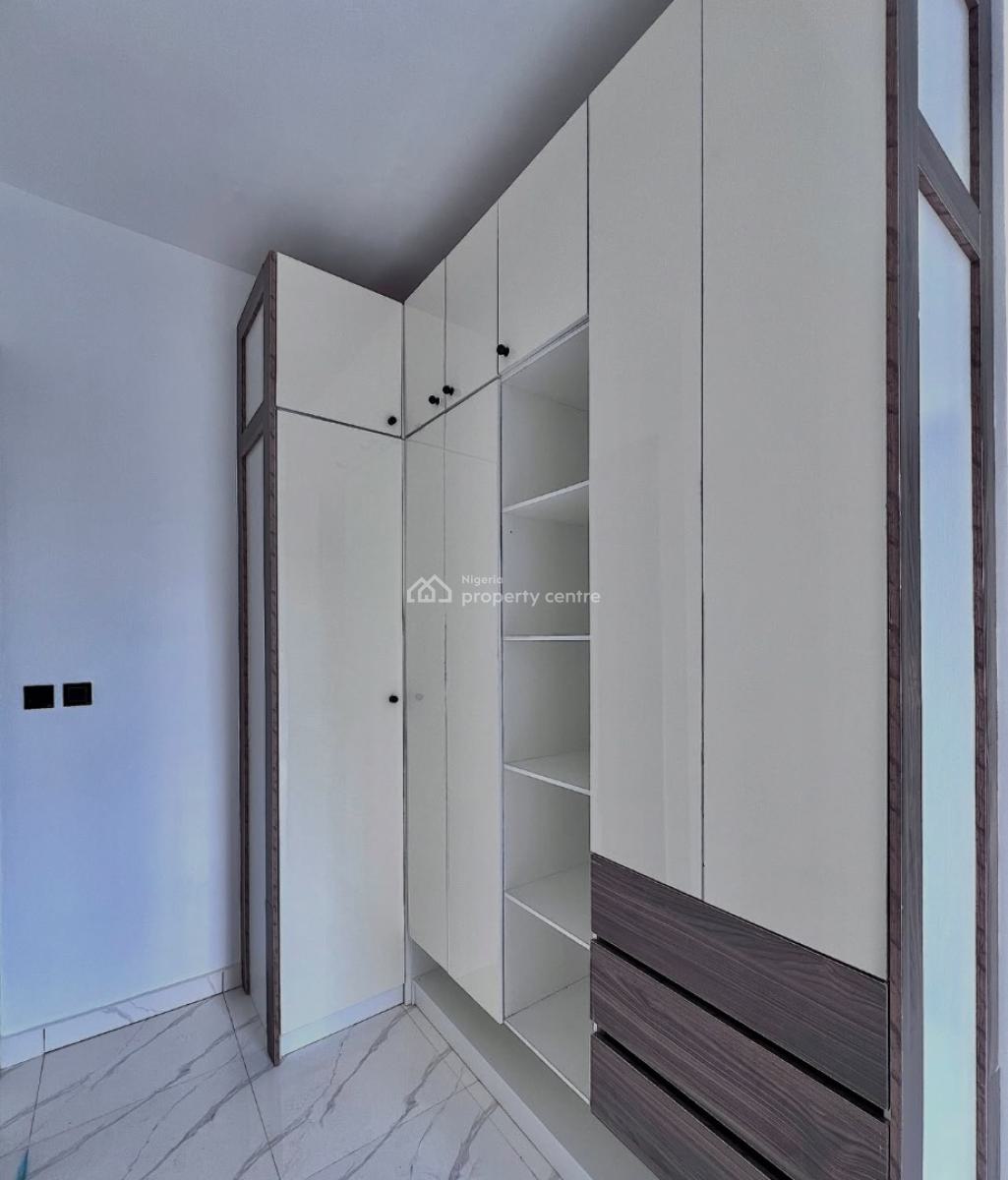Fully Serviced 3 Bedroom Apartments with Elevator, Swimming Pool,, Lekki Phase 1, Lekki, Lagos, Flat / Apartment for Sale