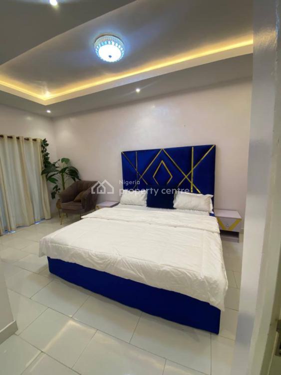Luxury 2 Bedrooms Apartment in Beautiful Location, Ologolo, Lekki Phase 1, Lekki, Lagos, Flat / Apartment Short Let