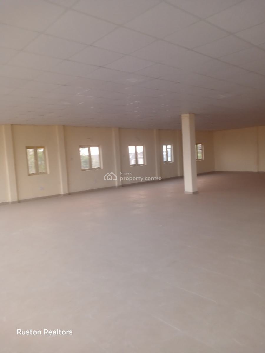 Large Open Plan Office Space, Bodija - Ui Road, Ibadan, Oyo, Plaza / Complex / Mall for Rent