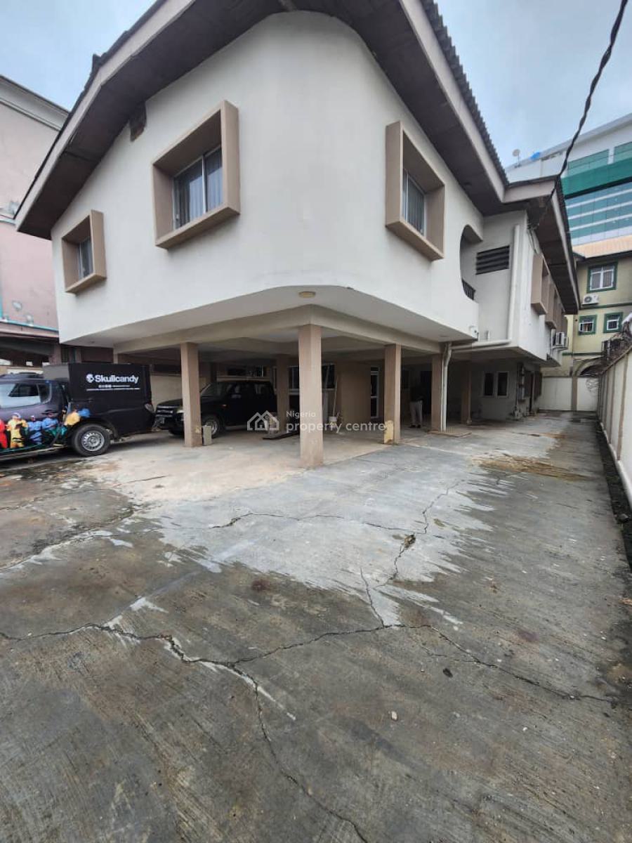 Detached House on Large Compound, Off Awolowo Road, Ikoyi, Lagos, Detached Duplex for Rent