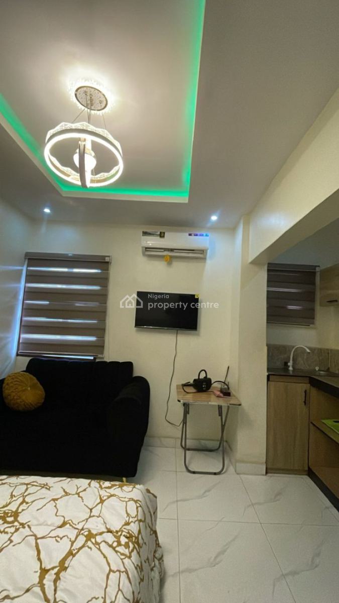 Luxury Room, Self Contain Apartment, No. 5, Osanyinpeju Street, Akoka, Yaba, Lagos, Self Contain (single Rooms) for Rent
