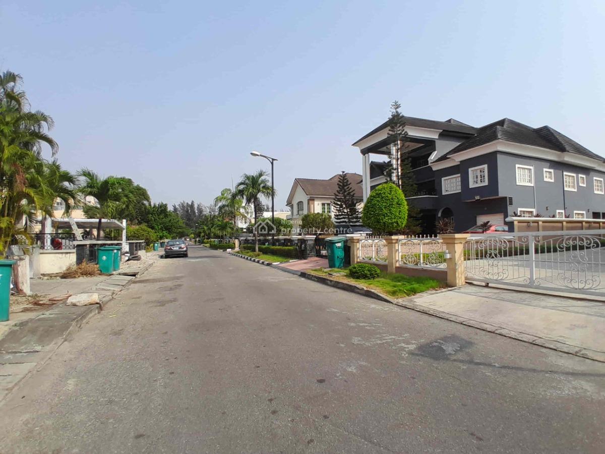 5 Bedrooms Detached Duplex with 2 Rooms Bq Sitting on 850sqm Land, Carlton Gate Estate, Chevron Drive, Lekki, Lagos, Detached Duplex for Sale