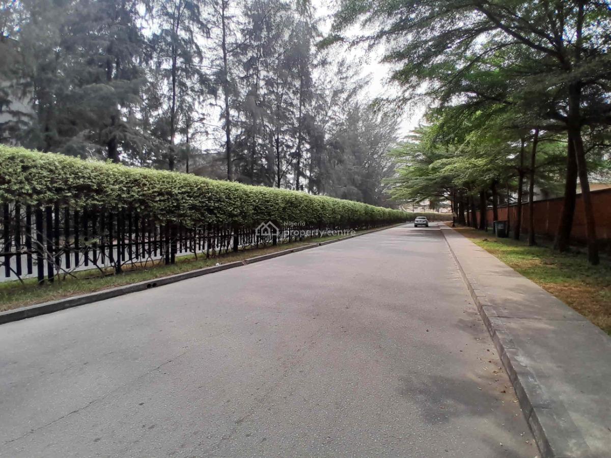 5 Bedrooms Detached Duplex with 2 Rooms Bq Sitting on 850sqm Land, Carlton Gate Estate, Chevron Drive, Lekki, Lagos, Detached Duplex for Sale