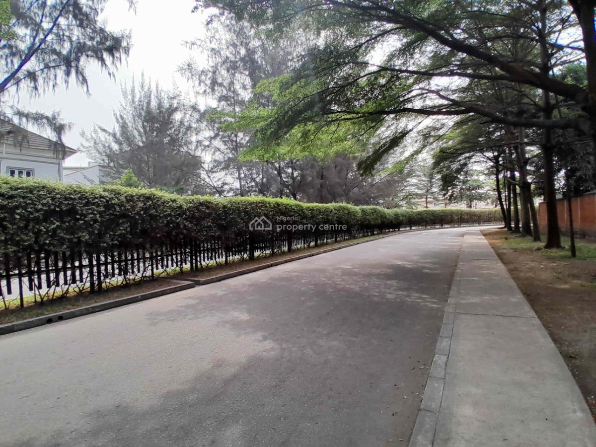 5 Bedrooms Detached Duplex with 2 Rooms Bq Sitting on 850sqm Land, Carlton Gate Estate, Chevron Drive, Lekki, Lagos, Detached Duplex for Sale