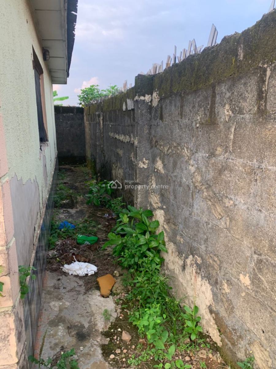 3 Bedroom Bungalow with Bq, Maternity Off Bayeku Road, Igbogbo, Ikorodu, Lagos, Detached Bungalow for Sale