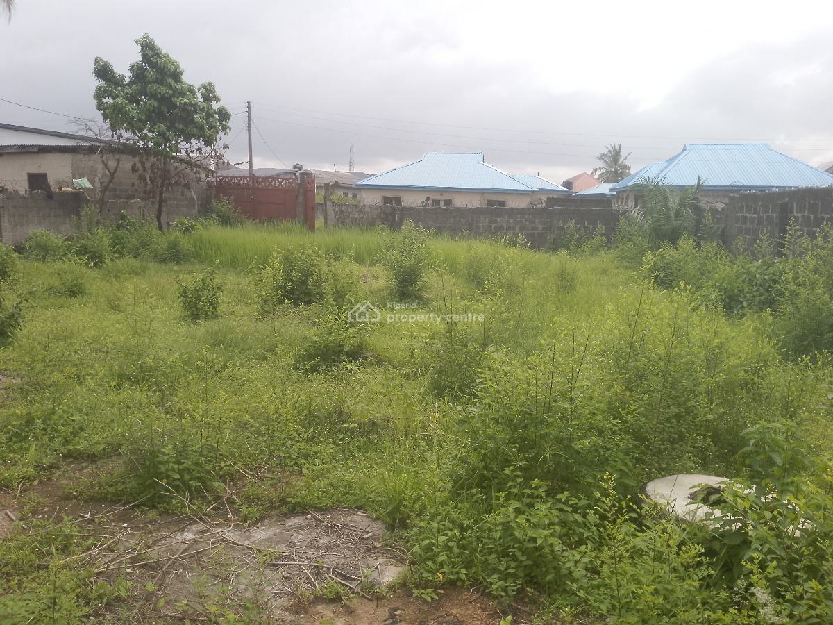 3 Bedroom Bungalow with Bq, Maternity Off Bayeku Road, Igbogbo, Ikorodu, Lagos, Detached Bungalow for Sale