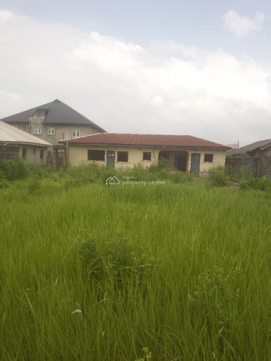 3 Bedroom Bungalow with Bq, Maternity Off Bayeku Road, Igbogbo, Ikorodu, Lagos, Detached Bungalow for Sale