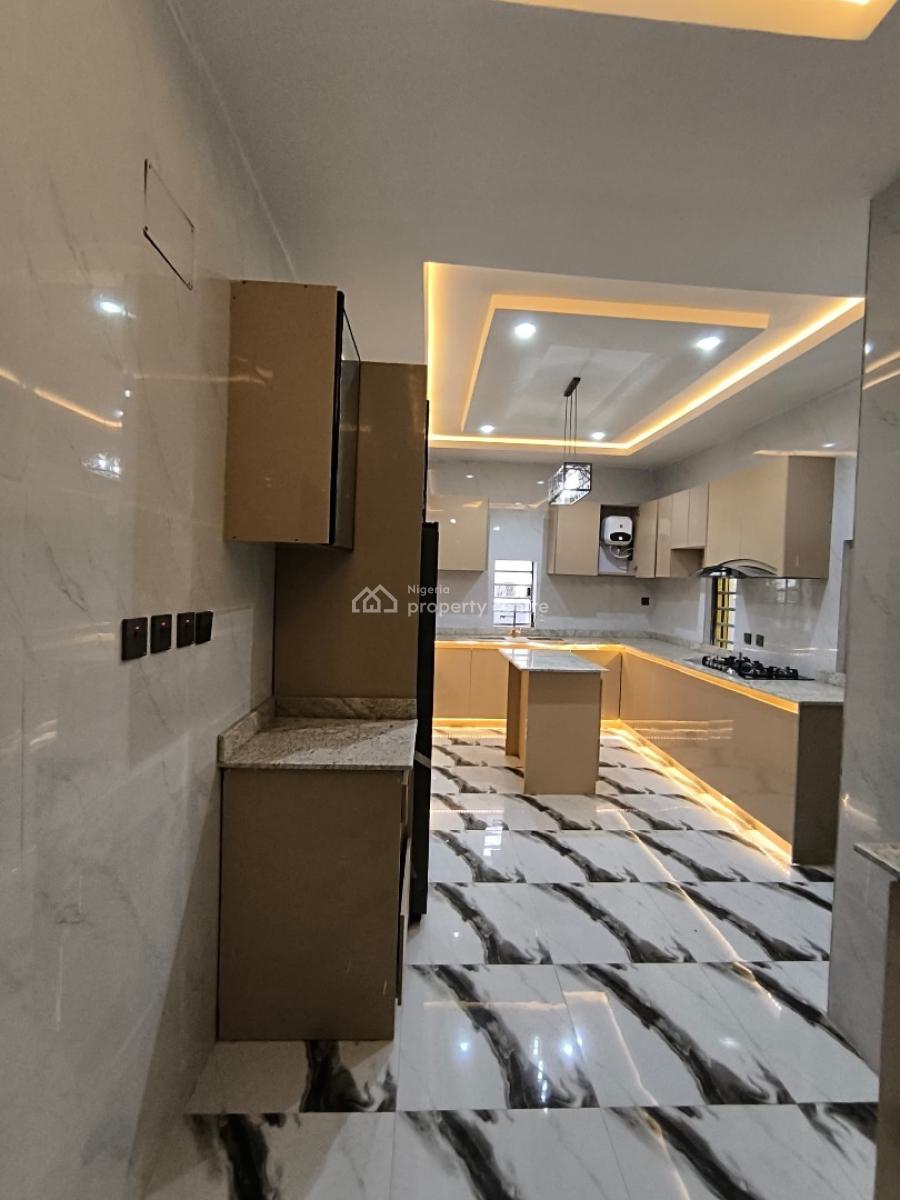 6 Bedroom Duplex in a Secured Estate, Awka, Anambra, Detached Duplex for Sale