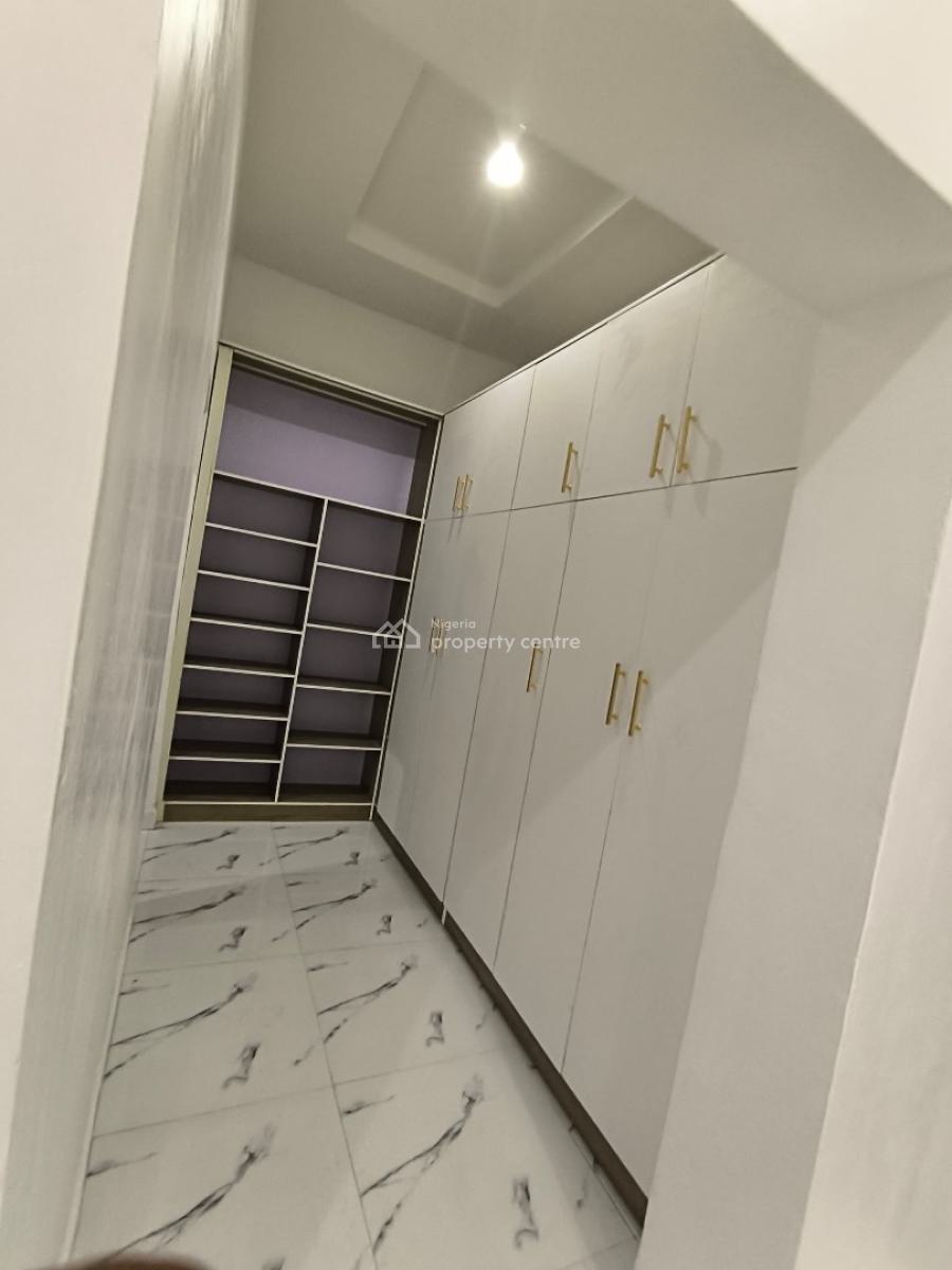 6 Bedroom Duplex in a Secured Estate, Awka, Anambra, Detached Duplex for Sale