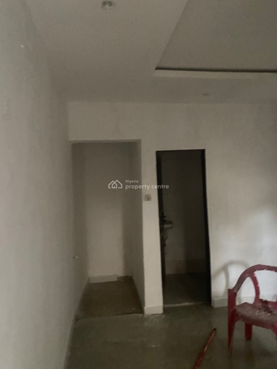 Luxuriously Spacious Nice Self Contain Apartmewith Excellent Finishing, No 12 B Rafiu Close Sangotedo, Sangotedo, Ajah, Lagos, Self Contain (single Rooms) for Rent