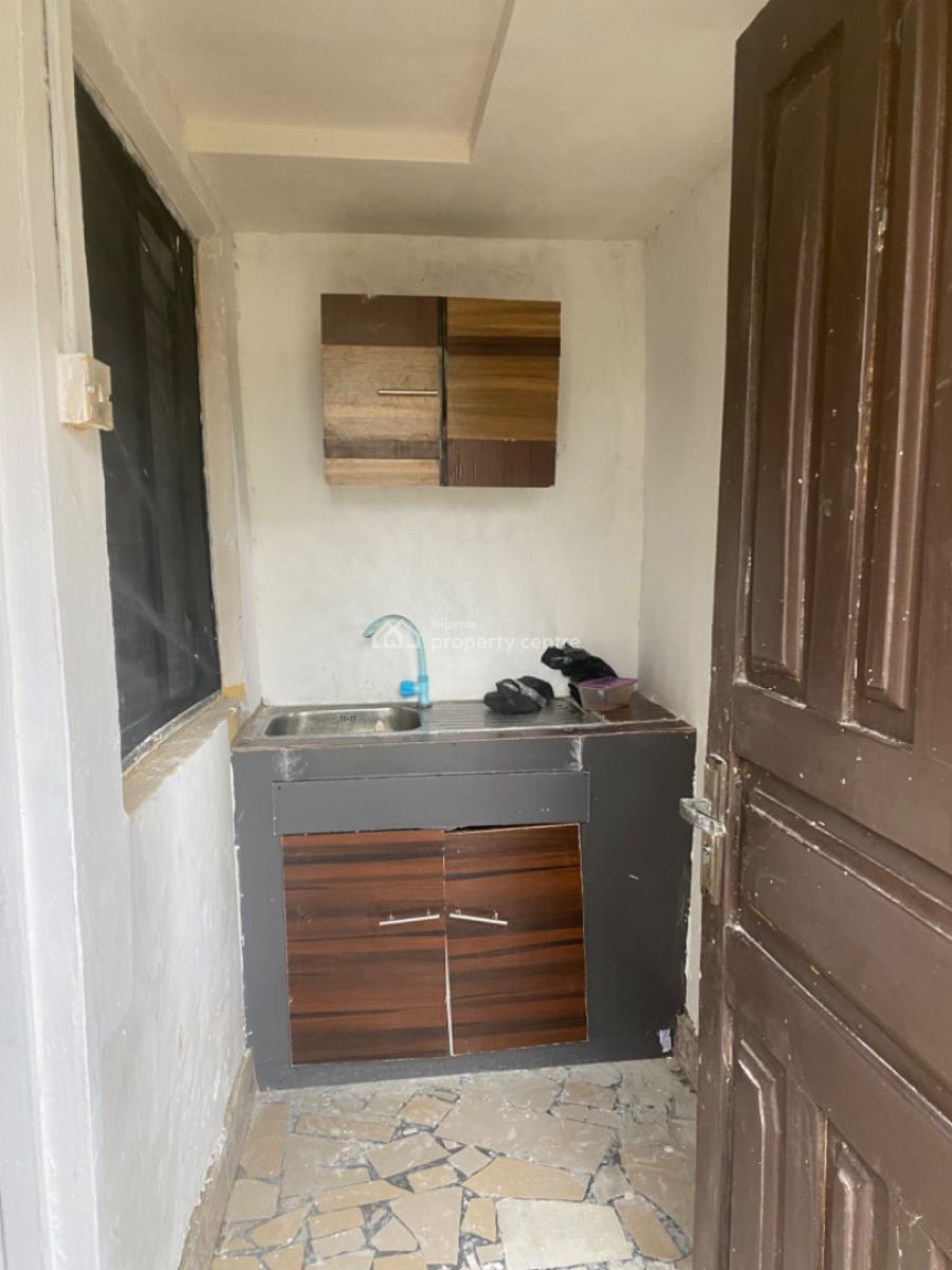 Luxuriously Spacious Nice Self Contain Apartmewith Excellent Finishing, No 12 B Rafiu Close Sangotedo, Sangotedo, Ajah, Lagos, Self Contain (single Rooms) for Rent