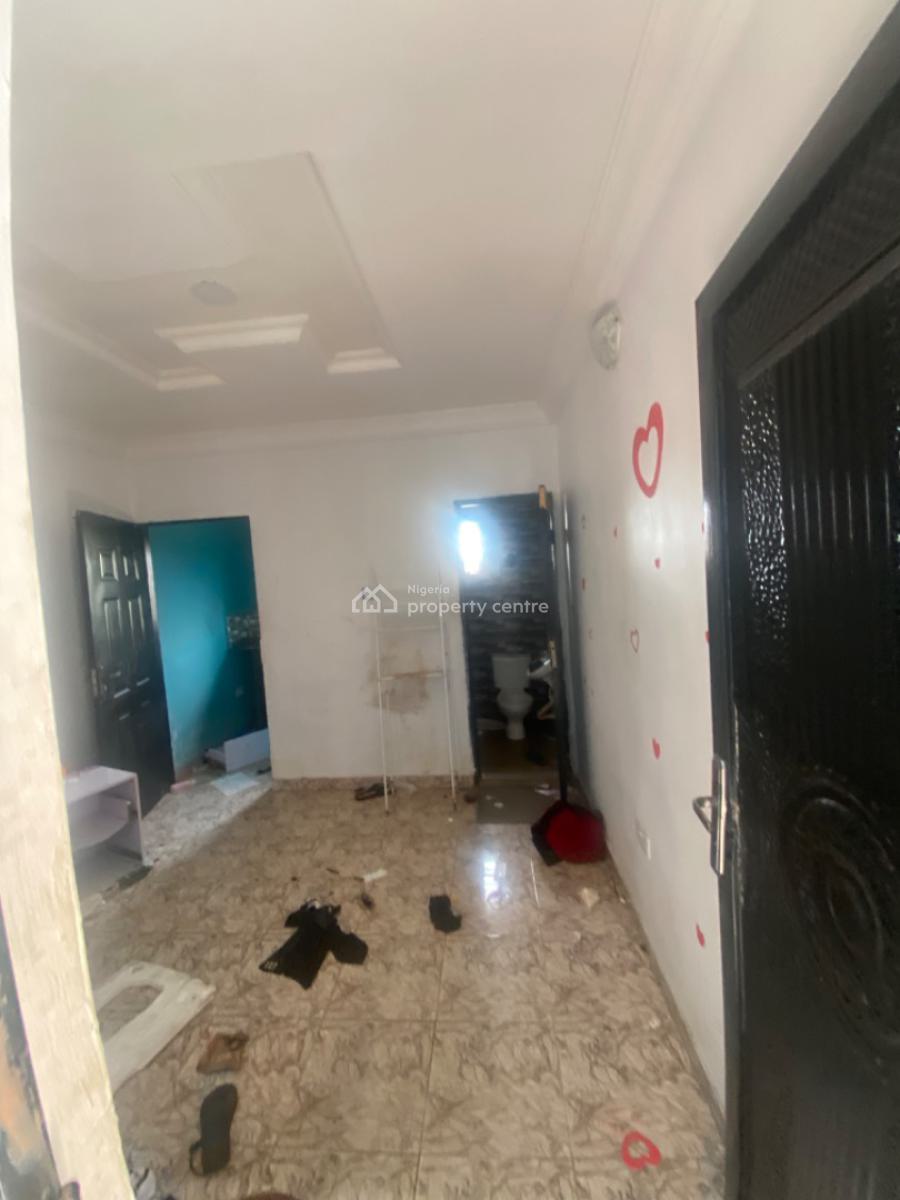Luxuriously Spacious Self Contain with Excellent Finishing, No. 12b, Rafiu Close Sangotedo, Sangotedo, Ajah, Lagos, Self Contain (single Rooms) for Rent