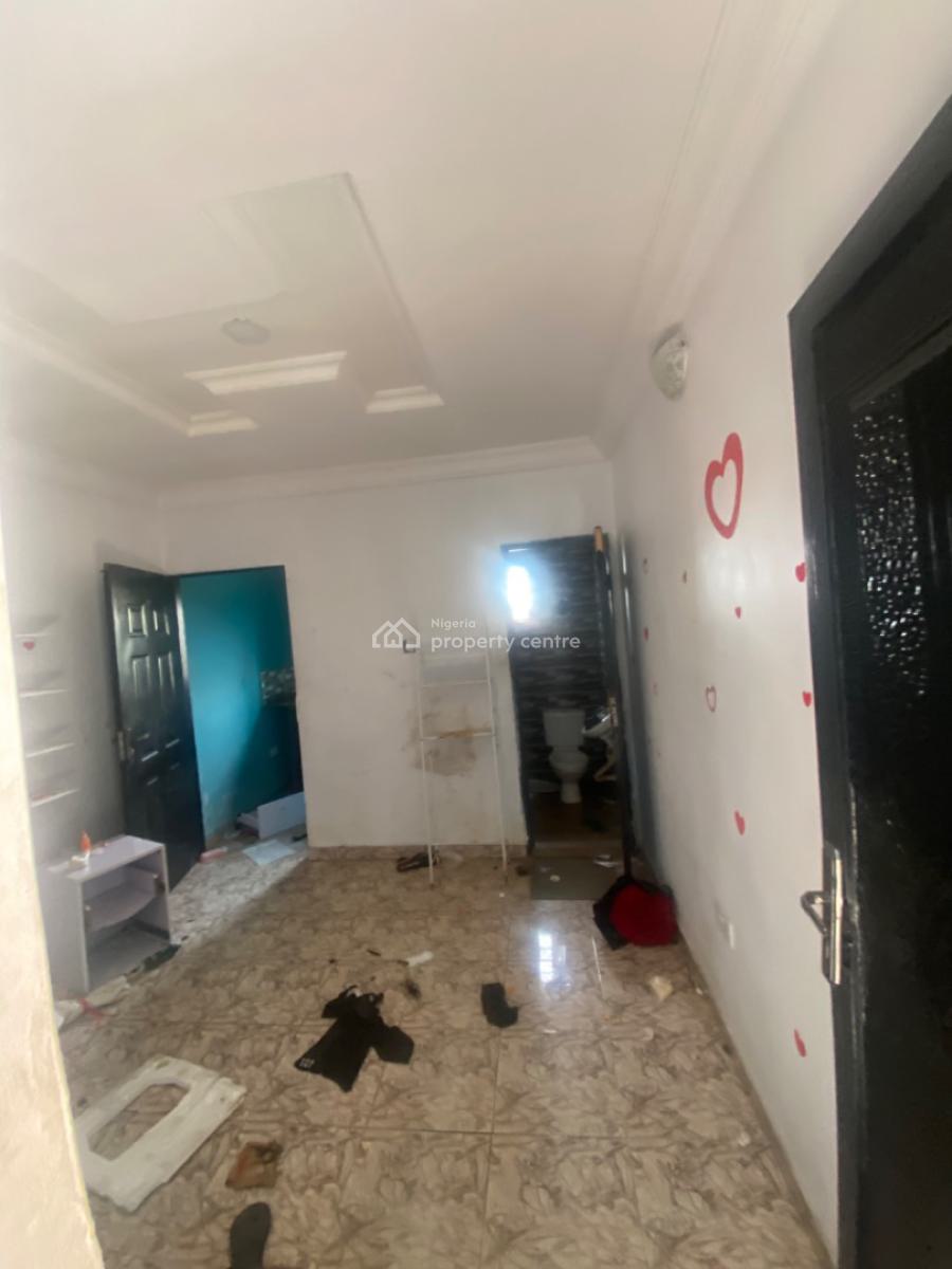 Luxuriously Spacious Self Contain with Excellent Finishing, No. 12b, Rafiu Close Sangotedo, Sangotedo, Ajah, Lagos, Self Contain (single Rooms) for Rent