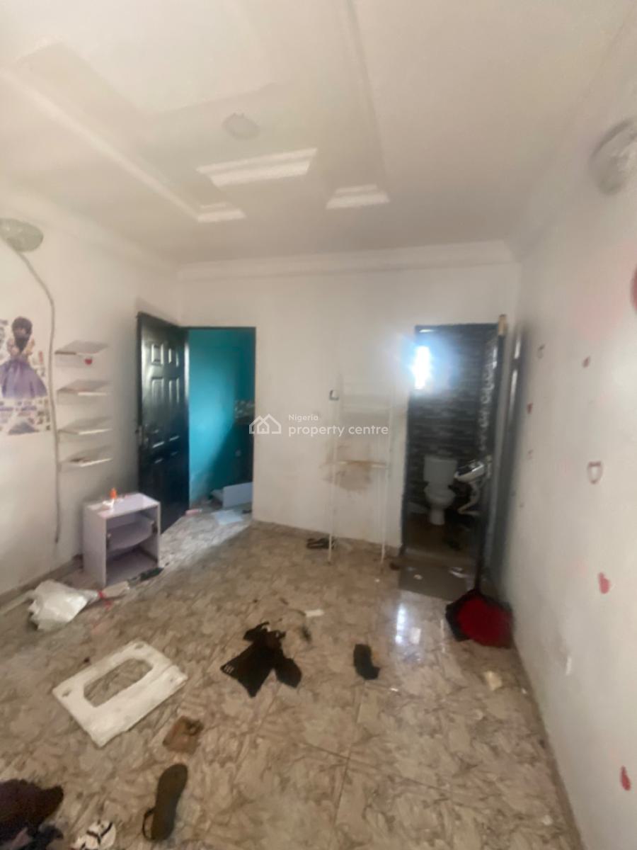 Luxuriously Spacious Self Contain with Excellent Finishing, No. 12b, Rafiu Close Sangotedo, Sangotedo, Ajah, Lagos, Self Contain (single Rooms) for Rent
