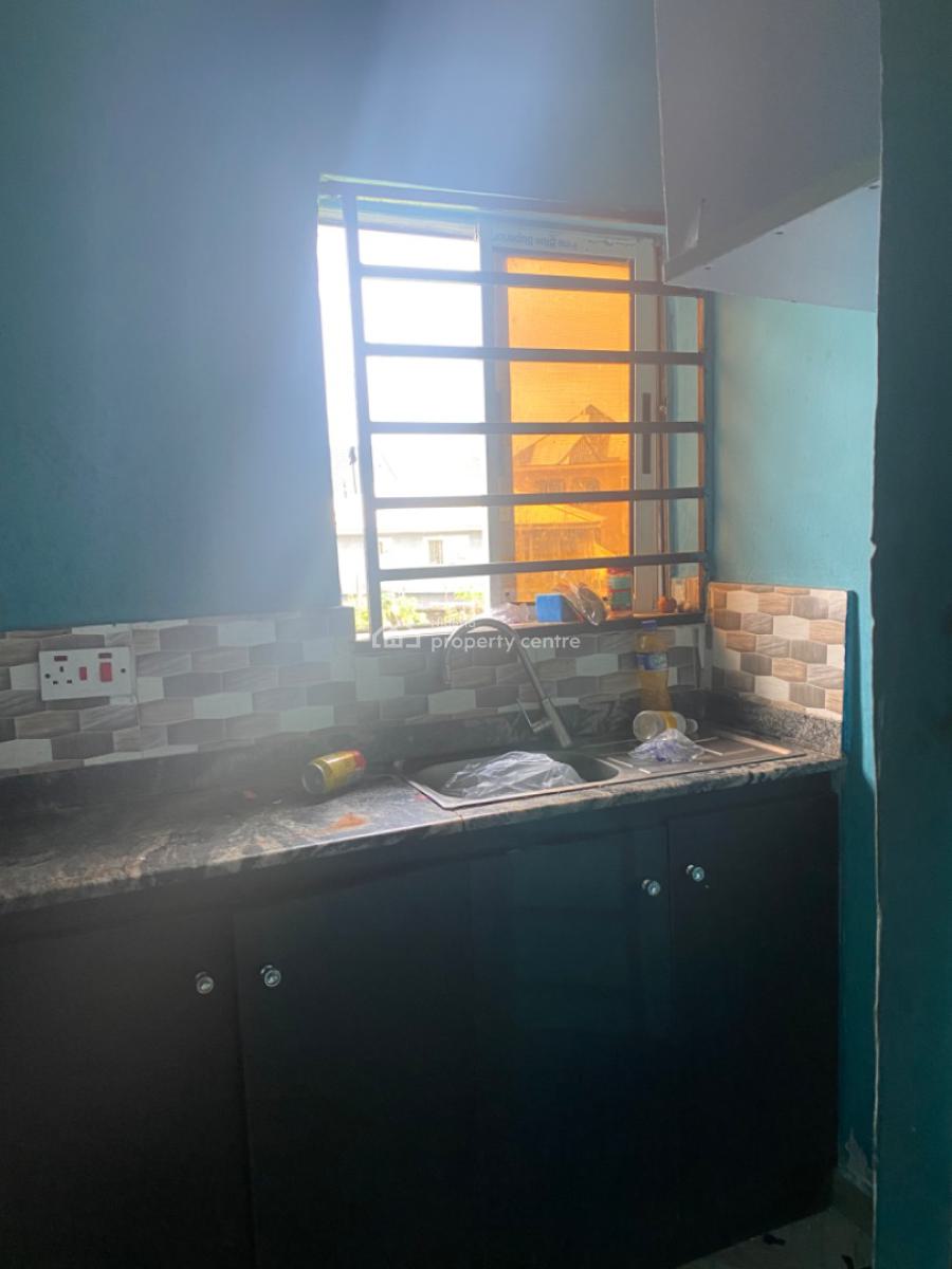 Luxuriously Spacious Self Contain with Excellent Finishing, No. 12b, Rafiu Close Sangotedo, Sangotedo, Ajah, Lagos, Self Contain (single Rooms) for Rent