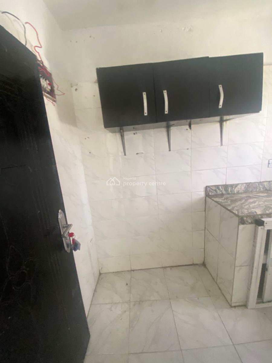 Luxuriously Spacious Mini Flat  with Excellent Finishing, No. 12b, Rafiu Close Abijo, Abijo, Lekki, Lagos, Mini Flat (room and Parlour) for Rent