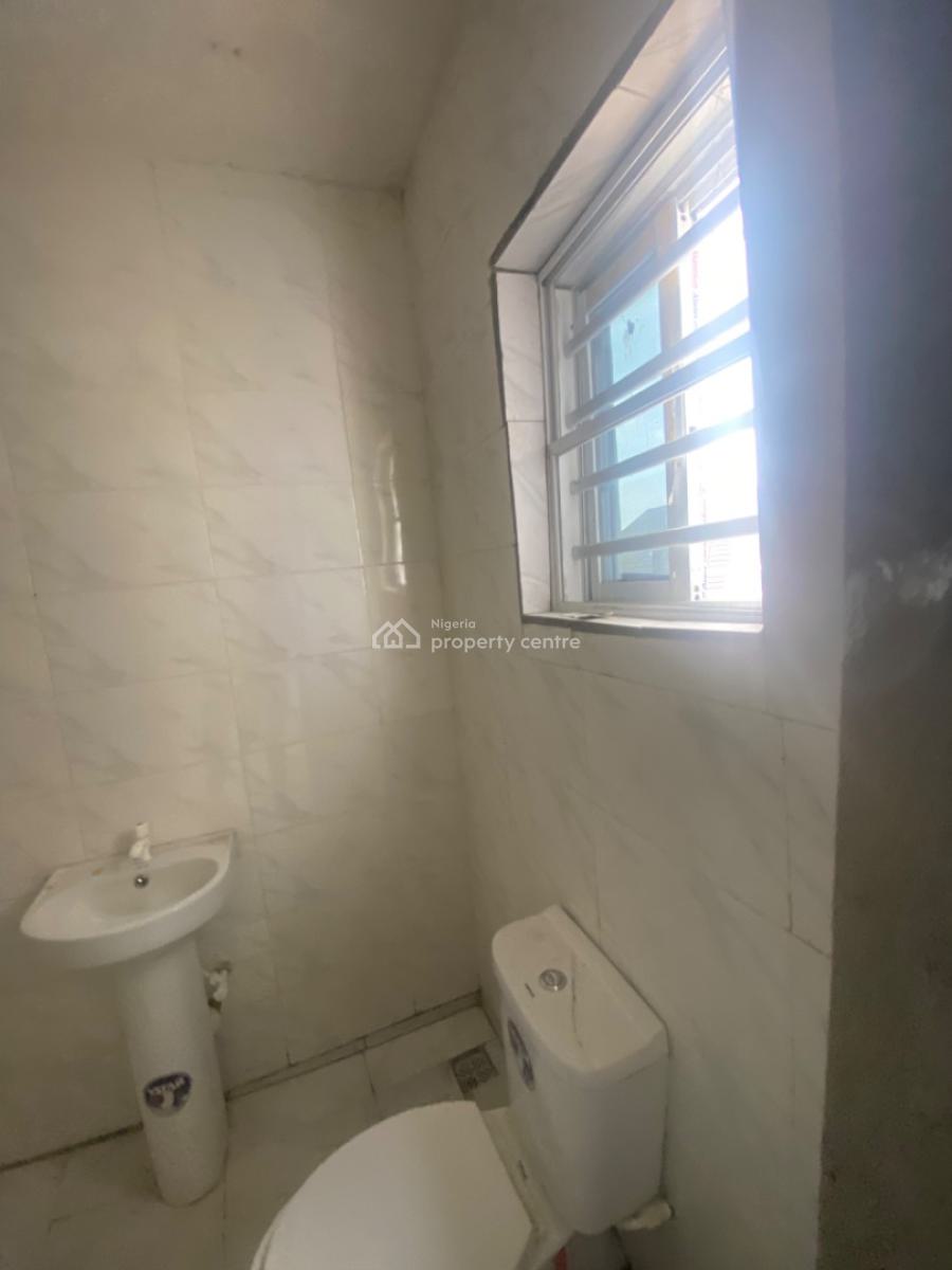 Luxuriously Spacious Mini Flat  with Excellent Finishing, No. 12b, Rafiu Close Abijo, Abijo, Lekki, Lagos, Mini Flat (room and Parlour) for Rent