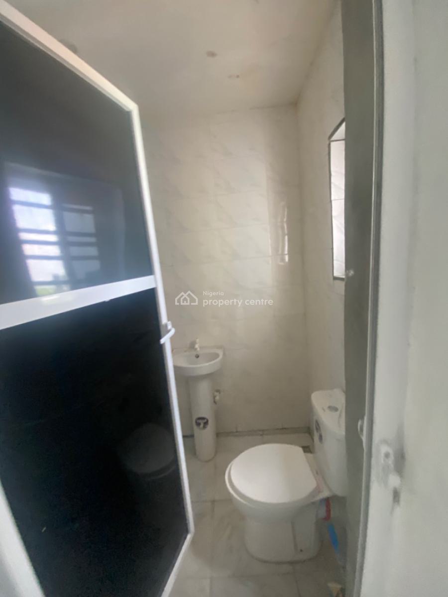 Luxuriously Spacious Mini Flat  with Excellent Finishing, No. 12b, Rafiu Close Abijo, Abijo, Lekki, Lagos, Mini Flat (room and Parlour) for Rent