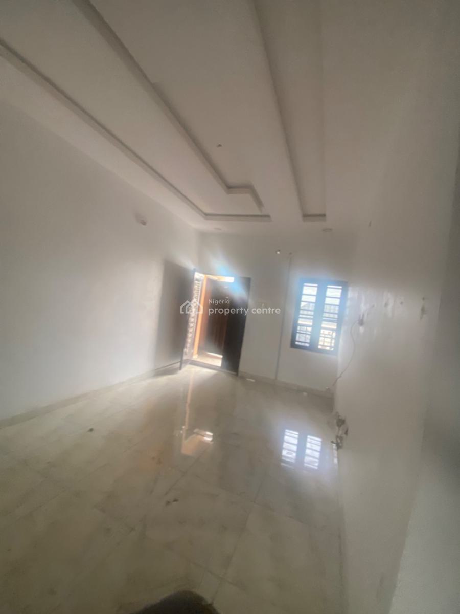 Luxuriously Spacious 2 Bedroom with Excellent Finishing, No. 12b, Rafiu Close, Sangotedo, Ajah, Lagos, House for Rent