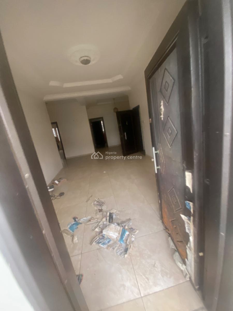 Luxuriously Spacious 2 Bedroom with Excellent Finishing, No. 12b, Rafiu Close, Sangotedo, Ajah, Lagos, House for Rent