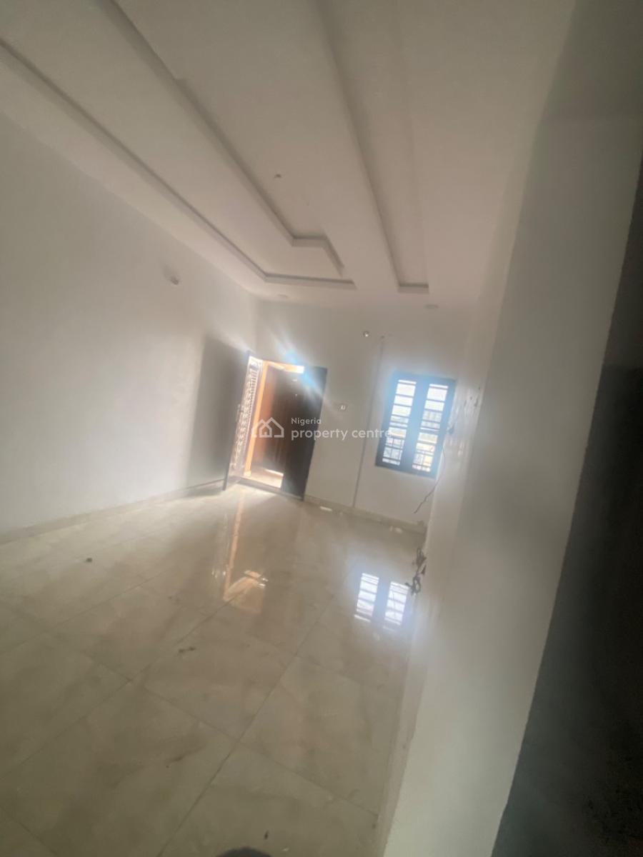 Luxuriously Spacious 2 Bedroom with Excellent Finishing, No. 12b, Rafiu Close, Sangotedo, Ajah, Lagos, House for Rent