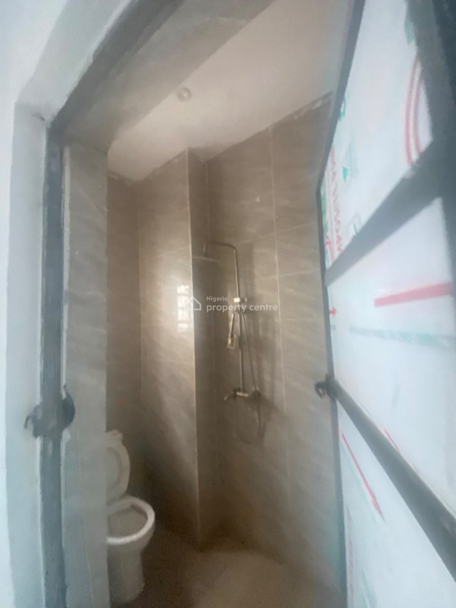 Luxuriously Spacious 2 Bedroom with Excellent Finishing, No. 12b, Rafiu Close, Sangotedo, Ajah, Lagos, House for Rent