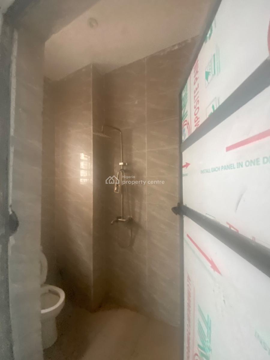 Luxuriously Spacious 2 Bedroom with Excellent Finishing, No. 12b, Rafiu Close, Sangotedo, Ajah, Lagos, House for Rent