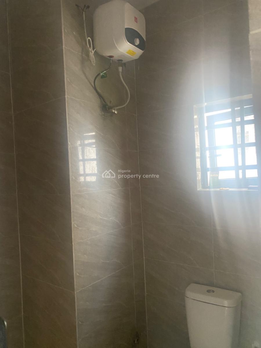 Luxuriously Spacious 2 Bedroom with Excellent Finishing, No. 12b, Rafiu Close, Sangotedo, Ajah, Lagos, House for Rent