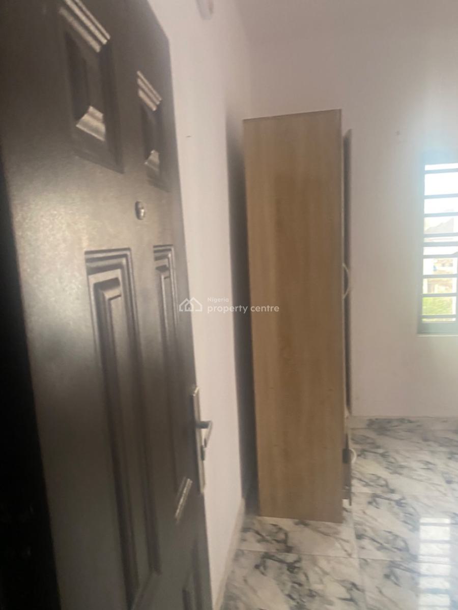 Luxuriously Spacious 2 Bedroom with Excellent Finishing, No. 12b, Rafiu Close, Sangotedo, Ajah, Lagos, House for Rent