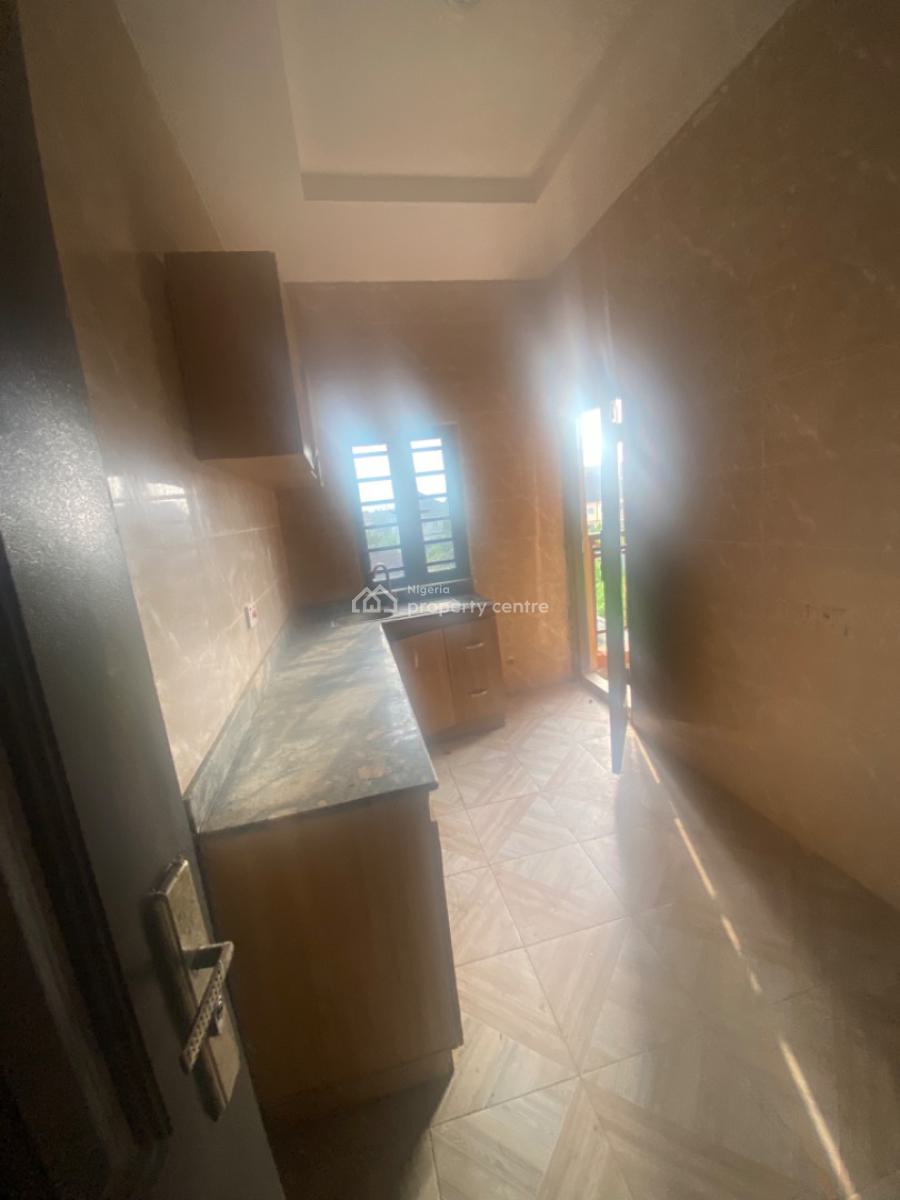 Luxuriously Spacious 2 Bedroom with Excellent Finishing, No. 12b, Rafiu Close, Sangotedo, Ajah, Lagos, House for Rent