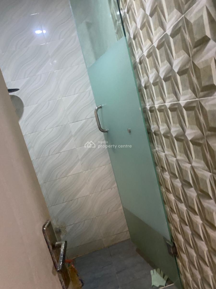 Luxuriously Spacious 3bedroom Flat with Excellent Finishing, No. 12b, Rafiu Close Sangotedo, Sangotedo, Ajah, Lagos, House for Rent