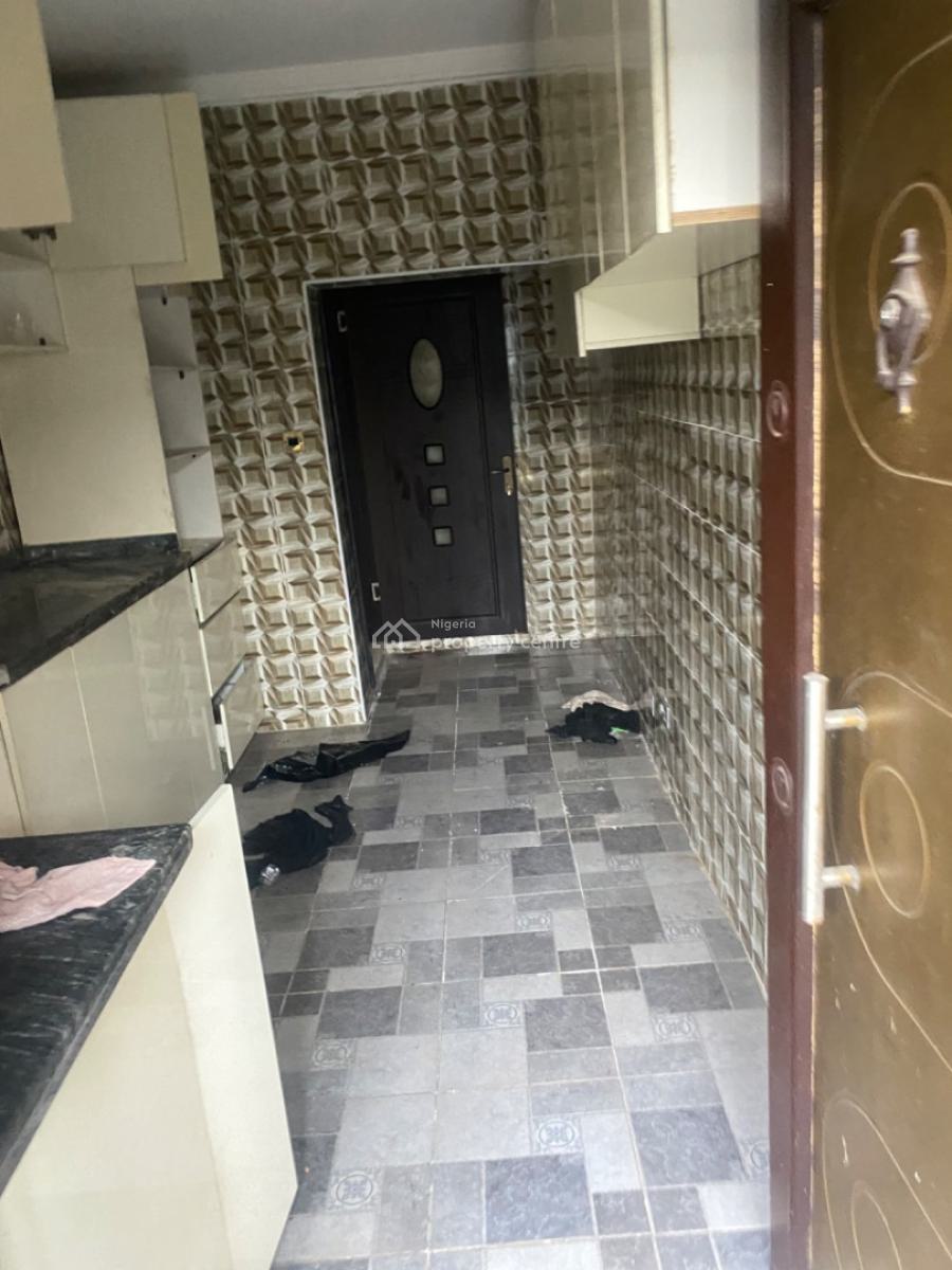 Luxuriously Spacious 3bedroom Flat with Excellent Finishing, No. 12b, Rafiu Close Sangotedo, Sangotedo, Ajah, Lagos, House for Rent