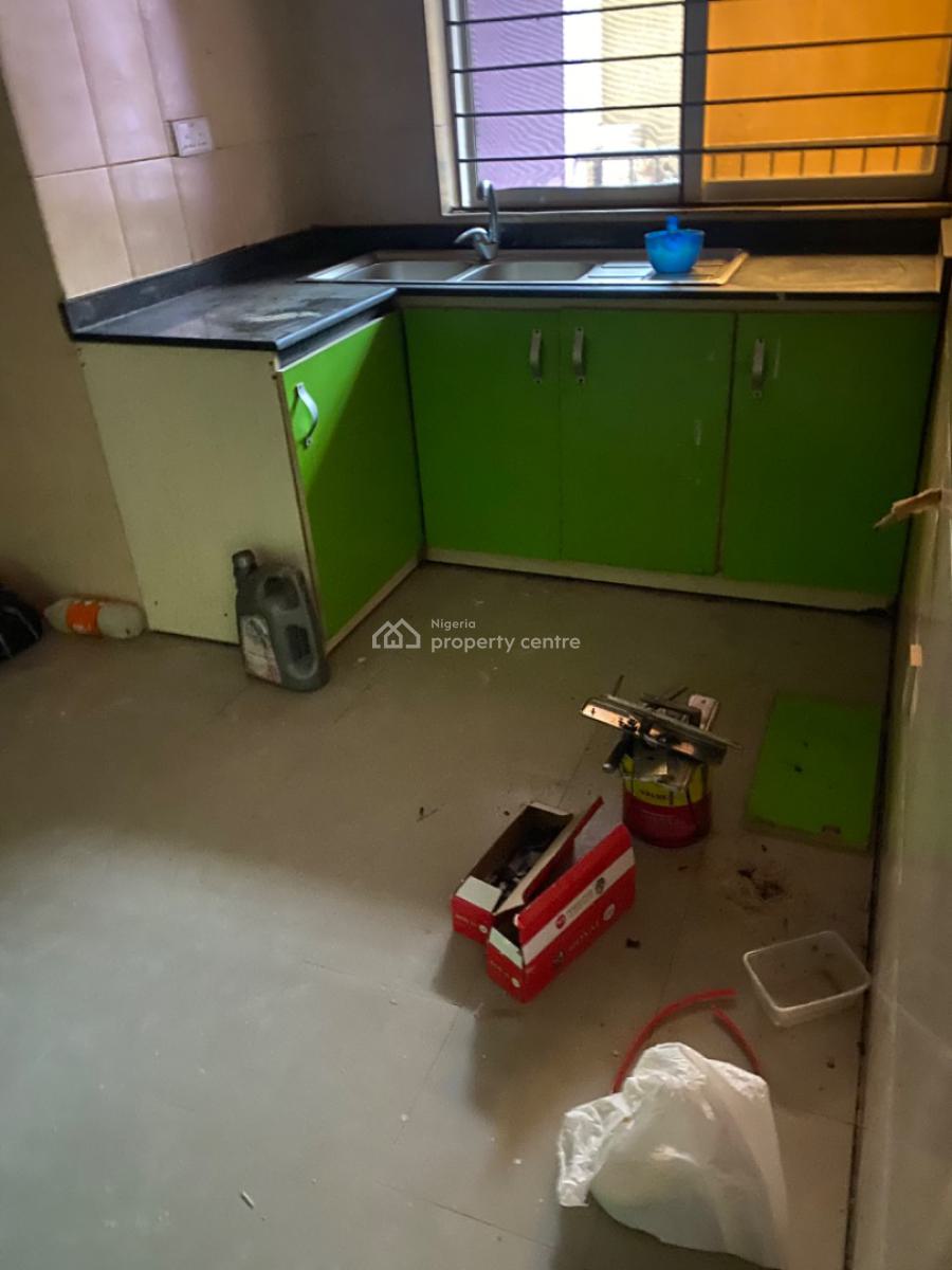 Luxuriously Spacious Nice 3bedroom Flat with Excellent Finishing, No. 12b, Rafiu Close Sangotedo, Sangotedo, Ajah, Lagos, House for Rent