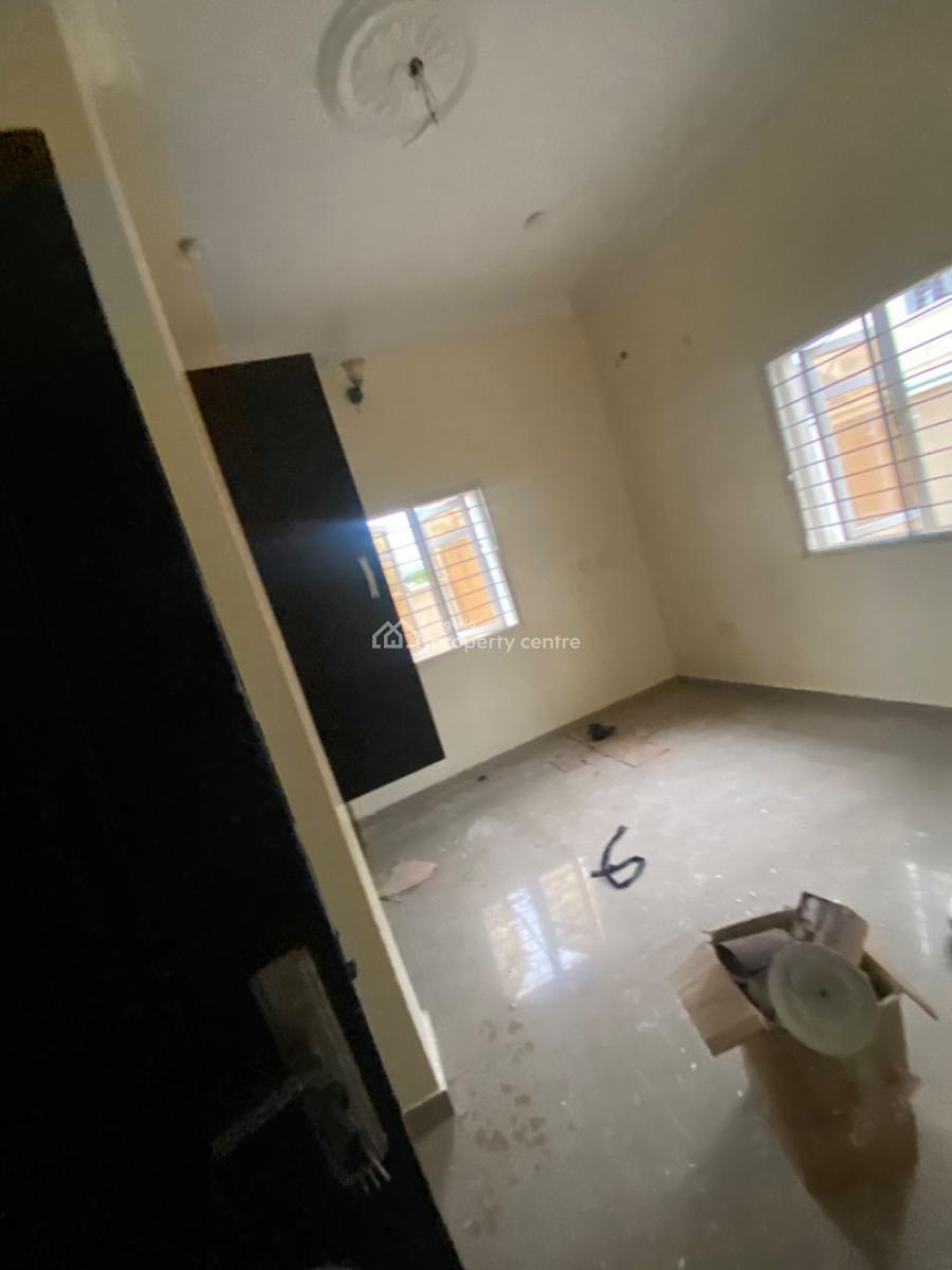 Luxuriously Spacious Nice 3bedroom Flat with Excellent Finishing, No. 12b, Rafiu Close Sangotedo, Sangotedo, Ajah, Lagos, House for Rent