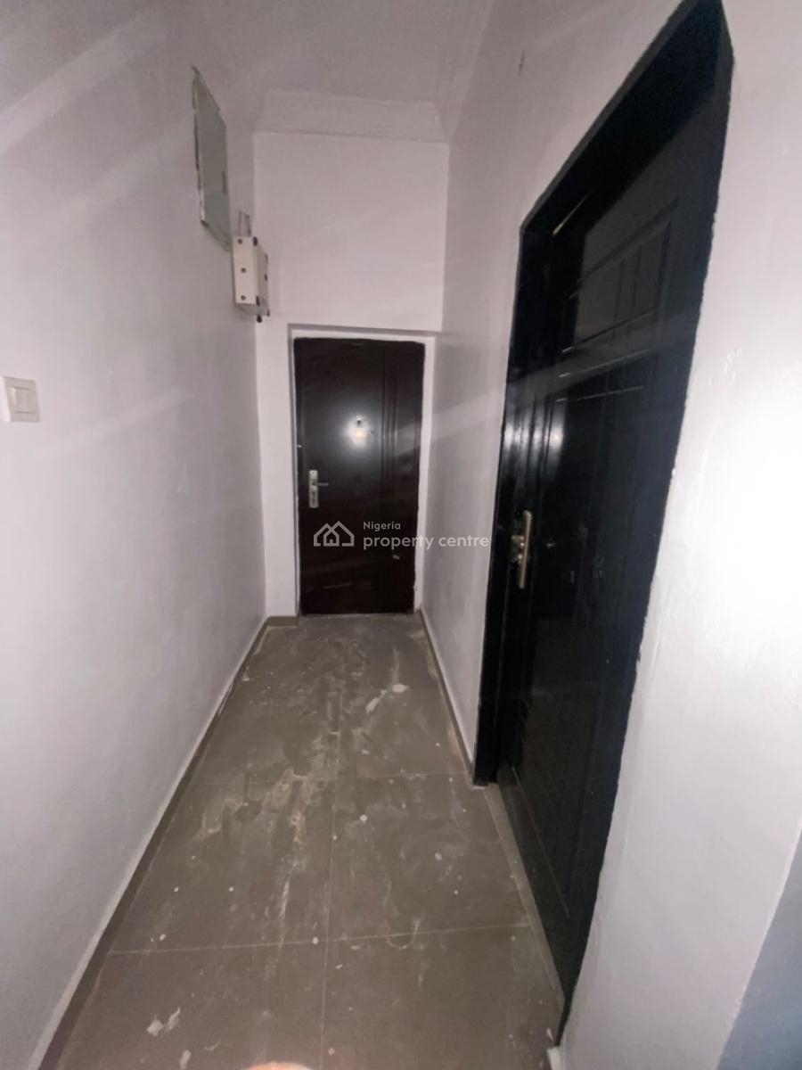 Luxuriously Spacious Nice 3bedroom Flat with Excellent Finishing, No. 12b, Rafiu Close Sangotedo, Sangotedo, Ajah, Lagos, House for Rent